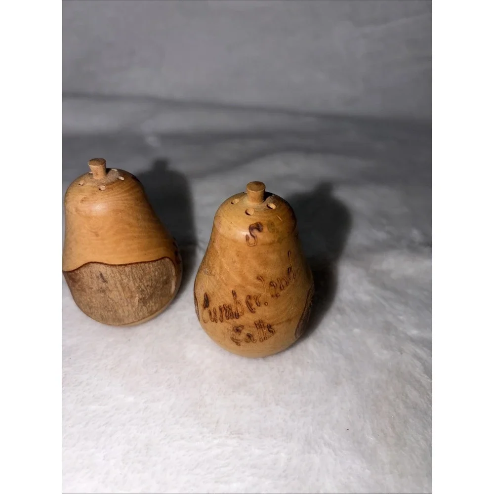 Vintage 50s Wooden Pear Salt & Pepper Shakers Cumberland Falls Souvenir‎ GVC
